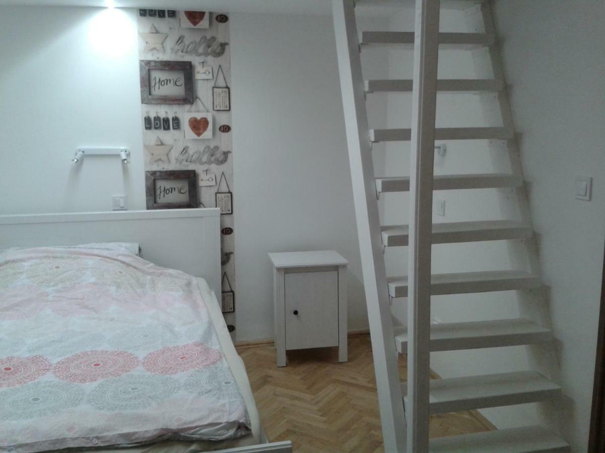 Lily Apartman Budapest Bagian luar foto