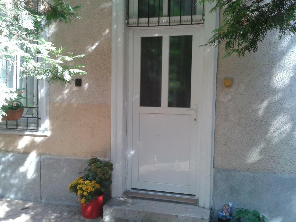 Lily Apartman Budapest Bagian luar foto