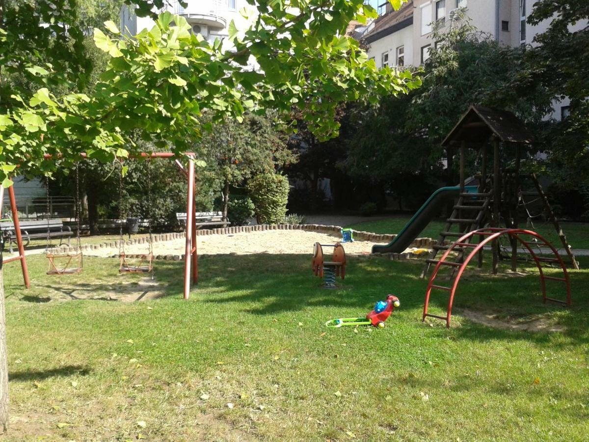 Lily Apartman Budapest Bagian luar foto